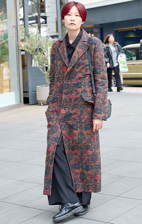 09820 27歳 女性 会社員（事務）＋自営業（音楽）