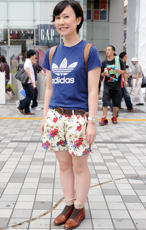 02961 19歳 女性 短大2年生(文学)