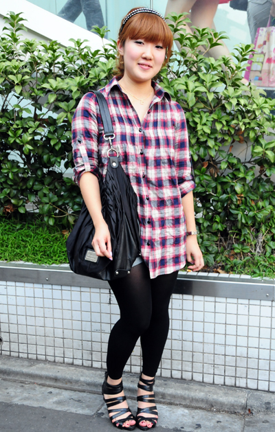 03459 19歳 女性 大学2年生(商学)