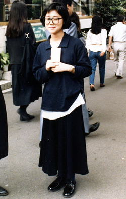 int063_h01 22歳 女性 会社員(洋裁)
