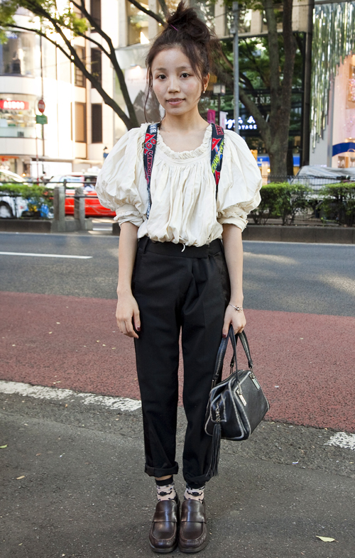 03882 24歳 女性 フリーター(広告代理店)