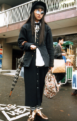 int065_h04 19歳 女性