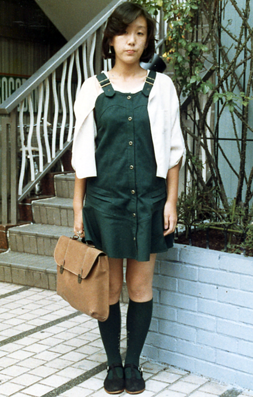 int074_h06 歳 女性