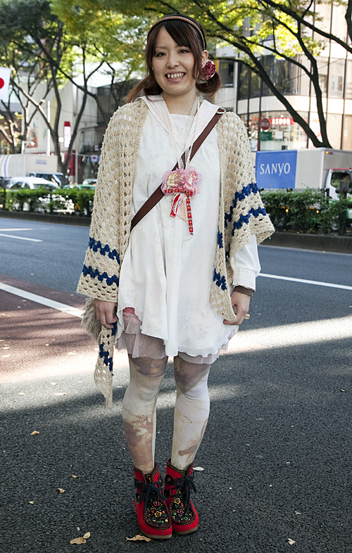 03916 21歳 女性 専門学校生(服飾)