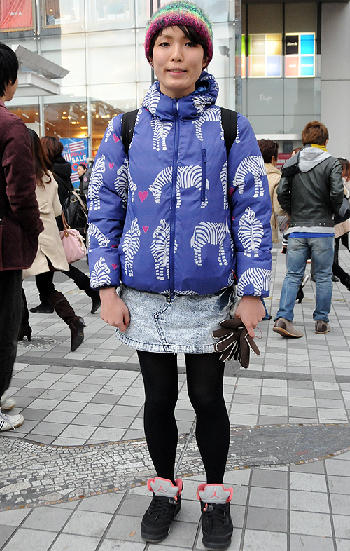 04382 20歳 女性 大学３年生（グラフィックプロダクトデザイン）