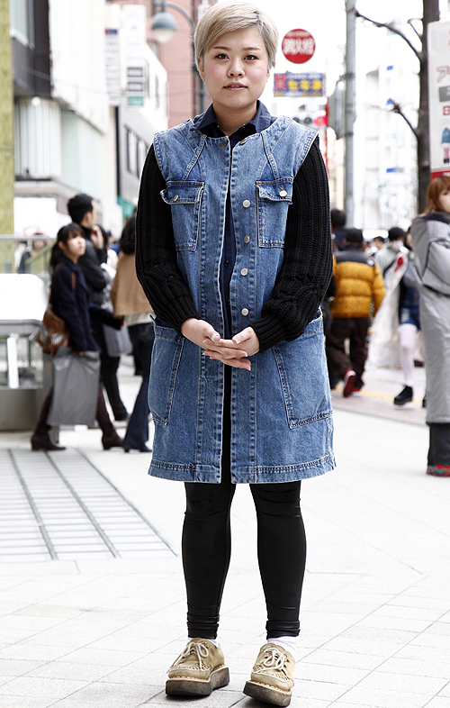 04469 19歳 女性 専門学校2年生(美容)