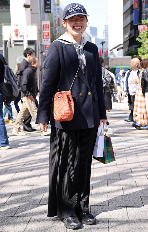 09872 22歳 女性 大学4年生（建築）