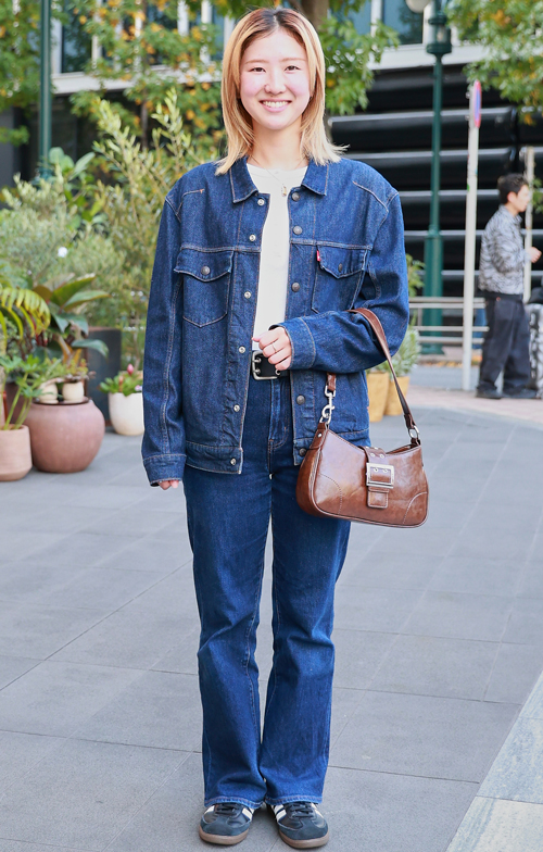 09743 22歳 女性 会社員（飲食）