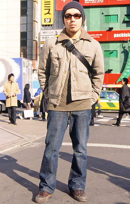01176 23歳 男性 大学3年生(経済学部)