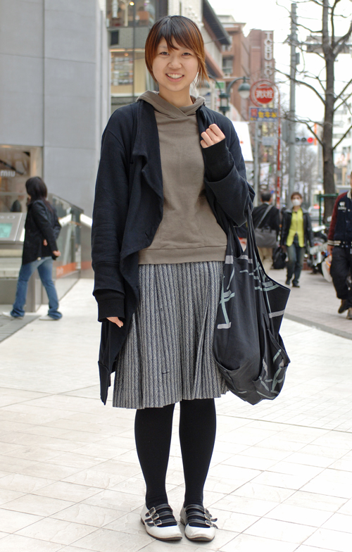 01503 20歳 女性 大学2年生(日本文学)