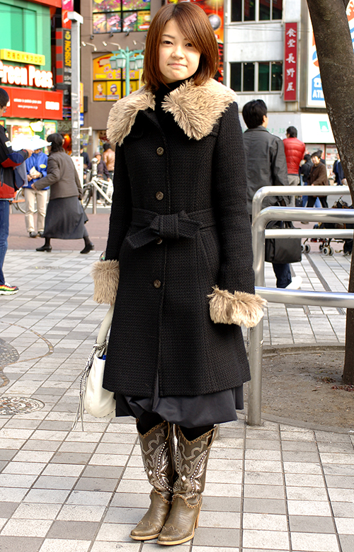 01767 18歳 女性 大学4年生(服飾)