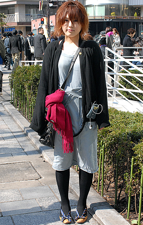 01900 19歳 女性 大学2年生(商学部)