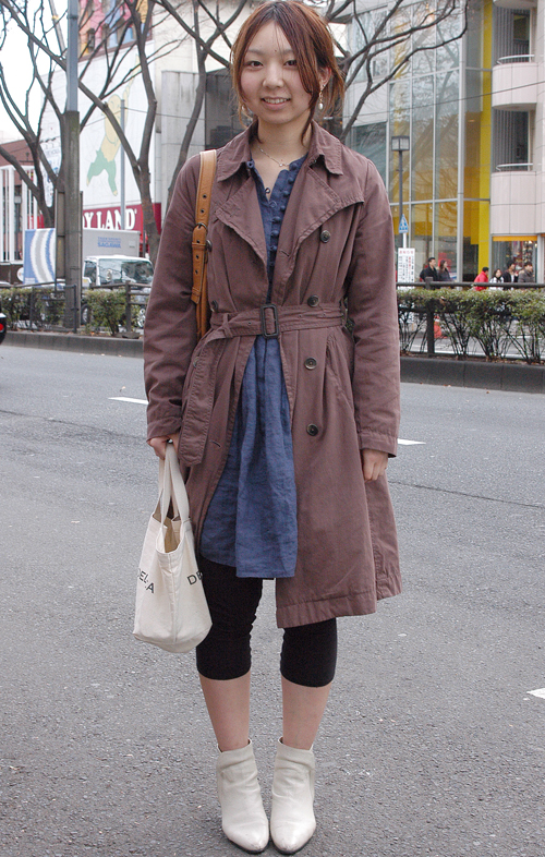 02311 20歳 女性 大学2年生(服飾)