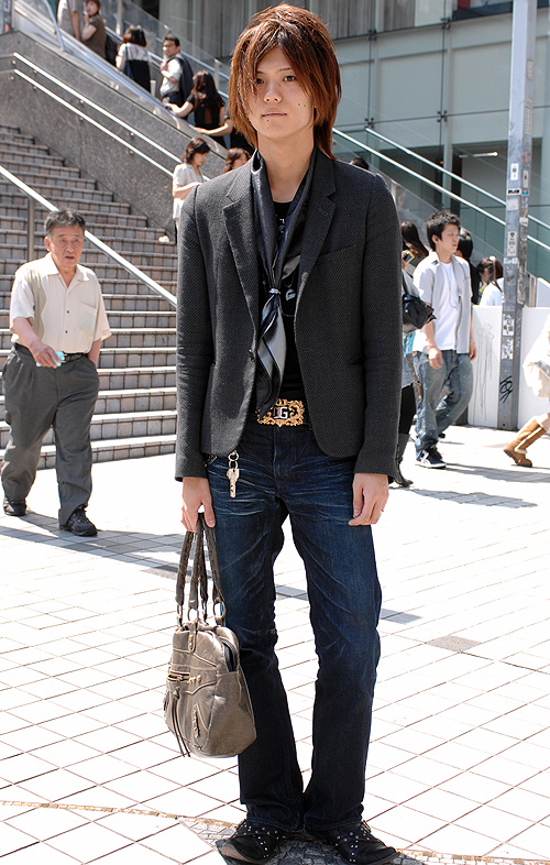 02476 22歳 男性 大学3年生(経済)