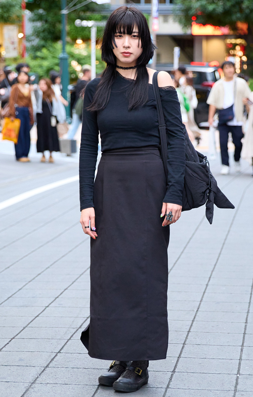 10042 31歳 女性 販売