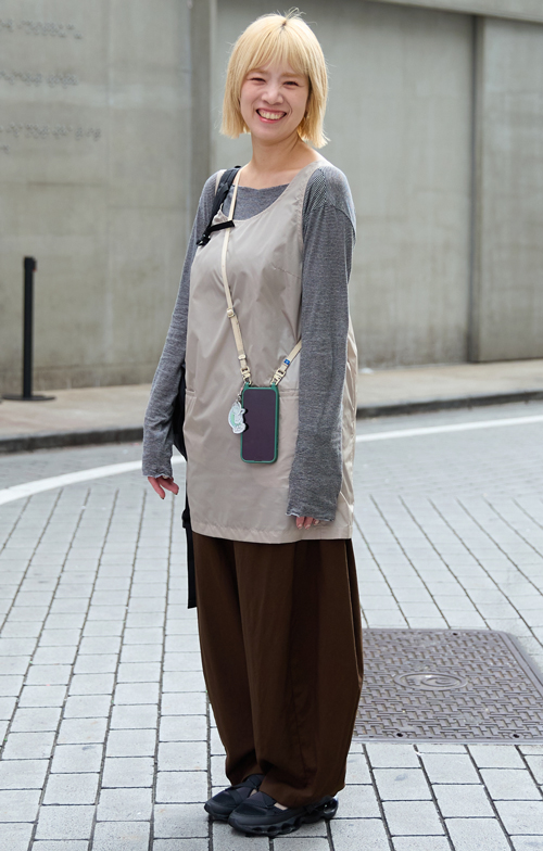 10045 40歳 女性 美容師