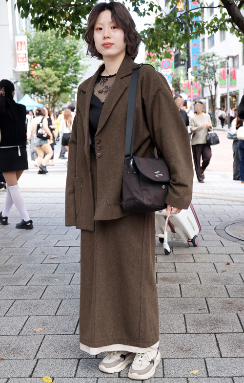 10064 26歳 女性 会社員（介護職）