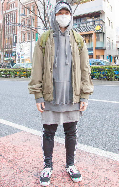 06822 23歳 男性 フリーター(アパレル店員)