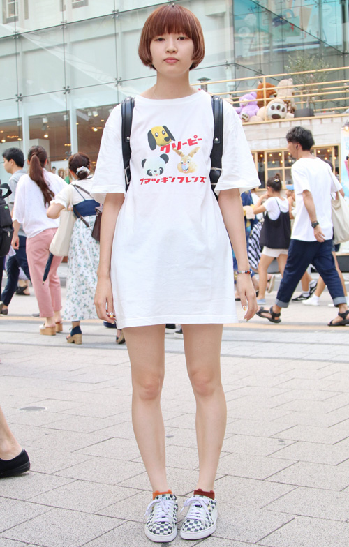 07334 23歳 女性 会社員(販売員)