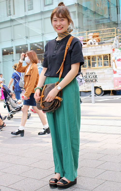 07653 19歳 女性 大学2年生(国際)