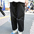 定点観測,ストリートファッション,ストリートスナップ,ファッションスナップ,across,アクロス,streetsnap,東京,tokyo,渋谷,shibuya,新宿,shinjuku,原宿,harajuku,fashion,snap,streetsnap,street,style,streetstyle,パンツ,黒パンツ,ブラック,オールブラック,black,ゆるシルエット,フレア,スリット,エスニック,低身長,ハイウエスト,無印,スニーカー,ワイドパンツ,きれいめ,モノクロ,モノトーン,シンプル,楽ちん,スウェット,コンサバ,カジュアル,ニットパンツ,ベルト付き,ゆるシルエット,ブーツ,オールインワン