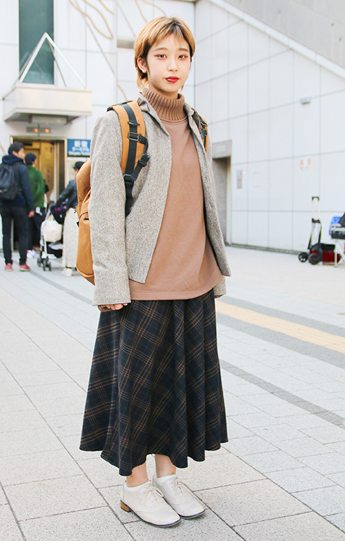 07818 19歳 女性 大学1年生(ファッション社会学)