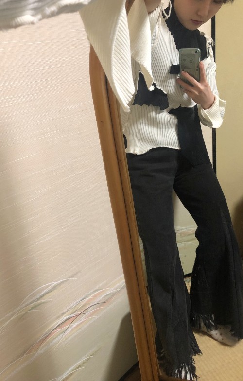 07931 22歳 女性 大学4年生(法学部政治学科)