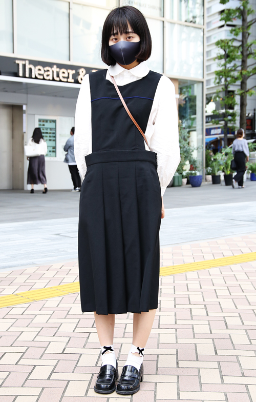 08295 23歳 女性 無職(専門学校卒)