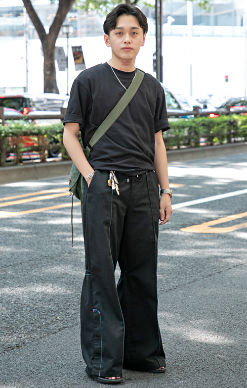 09318 24歳 男性 会社員(広告代理店)