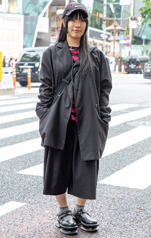 09579 21歳 女性 スタイリスト