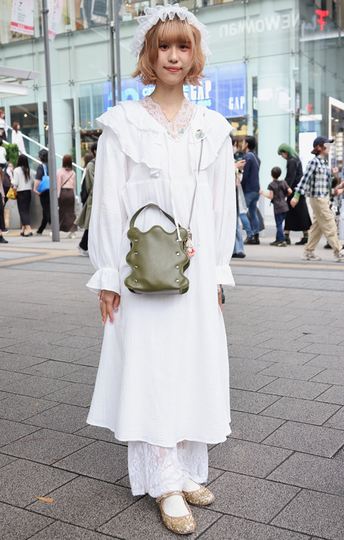 09586 20歳歳 女性 大学3年生(ファッション)