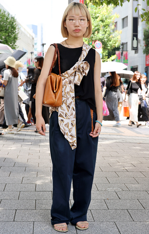 09708 19歳 女性 専門学校1年生(流通科)