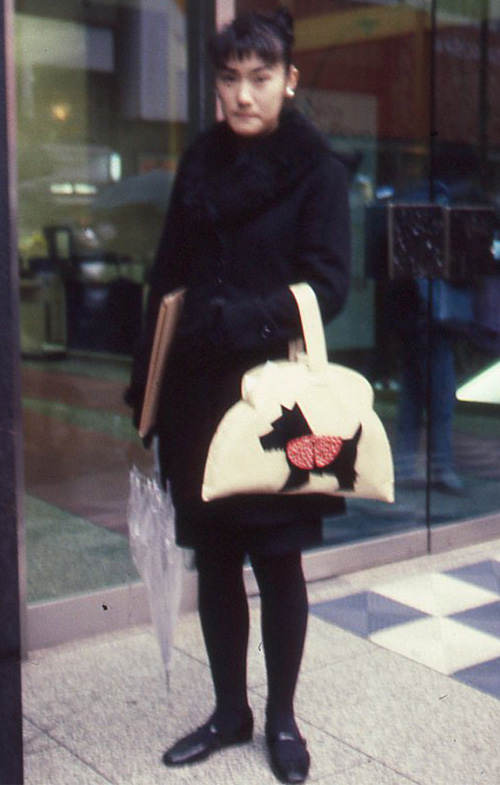 int089_j02 20歳 女性 専門学校生(デザイン)