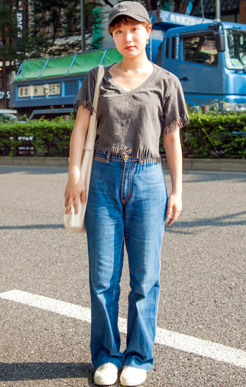 05862 18歳 女性 専門学校1年生(ヘアメイク)