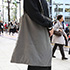 定点観測,ストリートファッション,ストリートスナップ,ファッションスナップ,across,アクロス,streetsnap,fashion,snap,street,street,style,streetstyle,ビッグシルエット,オーバーサイズ,ラグラン,ドロップショルダー,ボリューム,ワイドパンツ,サルエルパンツ,MA1,ロングコート,ビッグアウター,ビッグショール,ロングコート,ロングカーディガン,フレアスカート,ゆったり,ラフ,ルーズ,リラックス,ビッグ×ビッグ,ダボダボ,ストリート,カジュアル,モード系,リックオウエンス,Rick Owens