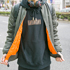 定点観測,ストリートファッション,ストリートスナップ,ファッションスナップ,across,アクロス,streetsnap,fashion,snap,street,street,style,street style,cap,キャップ,ma1,フライトジャケット,スニーカー,カーキ,グリーン,ビーツ,beats,ヘッドフォン,パーカー,オレンジ,orange