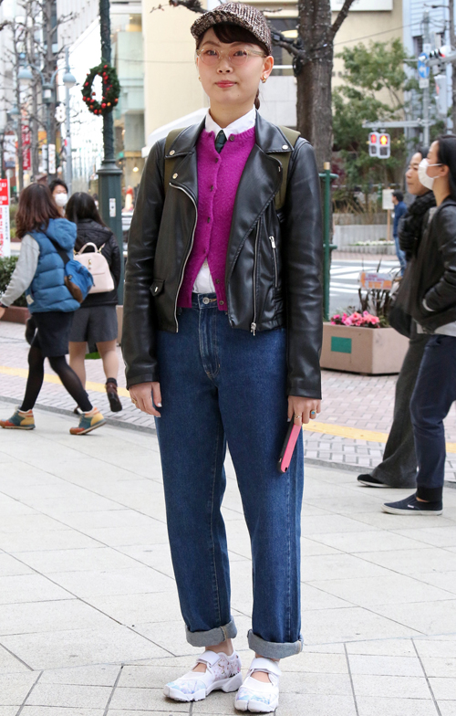 06402 20歳 女性 大学2年生(文学部)
