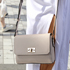 定点観測,ストリートファッション,ストリートスナップ,ファッションスナップ,across,アクロス,streetsnap,東京,tokyo,渋谷,shibuya,新宿,shinjuku,原宿,harajuku,fashion,snap,street,street,style,street style,白トップス,カットソー,白,トップス,白カットソー,white,シャツ,shirts,襟付き,collar,上質,Tシャツ,Tshirits,無地,モノトーン,monotone,チュニック,