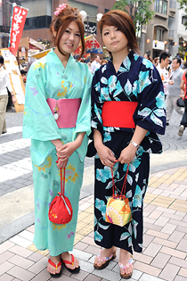 ストリートファッション マーケティング across