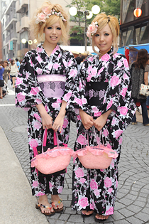 ストリートファッション マーケティング across