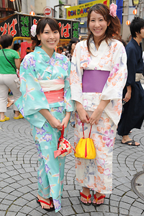 ストリートファッション マーケティング across