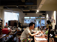 ストリートファッション,ストリートスナップ,ファッションスナップ,across,アクロス,表参道,OMOTESANDO KOFFEE,表参道コーヒー,珈琲,コーヒー