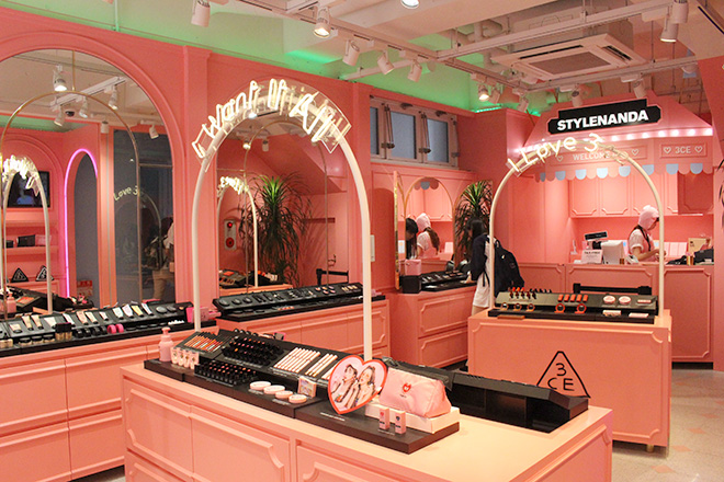 STYLENANDA HARAJUKU FLAGSHIP STORE
（スタイルナンダ ハラジュク フラッグシップ ストア）