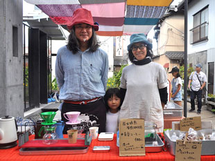 古道具,フード,御師のいえ,月江寺,下吉田駅,富士山駅,ヤマナシハタオリトラベル,ハタ印,トレンドフォーキャスティング,トレンドユニオン,シケンジョ,地域おこし協力隊,デザイナーズブランド,織物産地,イベント,yohji yamamoto,富士山課,甲斐絹,郡内織物,生地,布,繊維,機織,布博,ほうとう,よしだのうどん,富士吉田市,富士山,河口湖,山梨,ハタオリマチフェスティバル,ハタオリマチ,ハタフェス,アクロスレポート,ストリートファッションマーケティング,アクロス,ACROSS,フェス,鈴木マサル,ワークショップ,工場見学