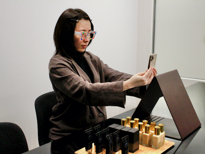 スマホで簡単にフェイスカラー計測、「ZOZOGLASS（ゾゾグラス）」を試してみた！