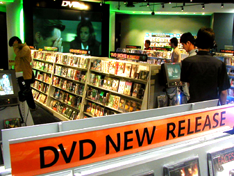 “オトナ”に人気のDVDを強化したHMV