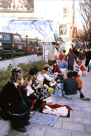 90s,TOMATO,ストリート,90年代,フリマ,路上,アンダーワールド,25周年,アドバンスド・スタイル,パルコ,parco,アート,パルコミュージアム,トレインスポッティング,ストリートカルチャー,0,オー,シネクイント,上映,映画,ダニーボイル,ユアンマクレガー,カールハイド,TOKYO STREET POEM,Karl Hyde, Rick Smith,ギャラリーX,渋谷区商店会連合会,渋谷のラジオ,箭内道彦,サイレントライブ,オヴァ・ノヴァ